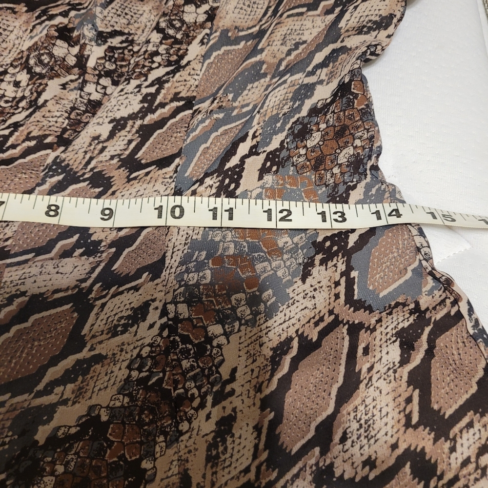 Sage python print jump suit - Picture 9 of 11